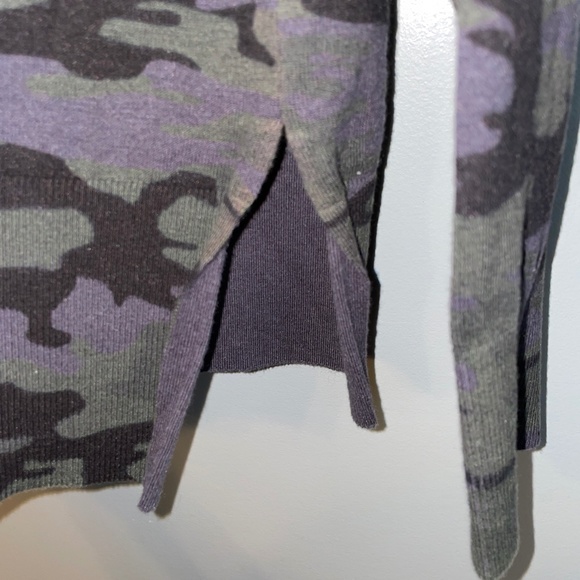 EUC Sanctuary Let's Hang Camo Button Front Cardigan Size Small - Picture 3 of 7